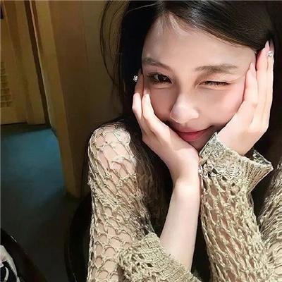 与鲨鱼游弋